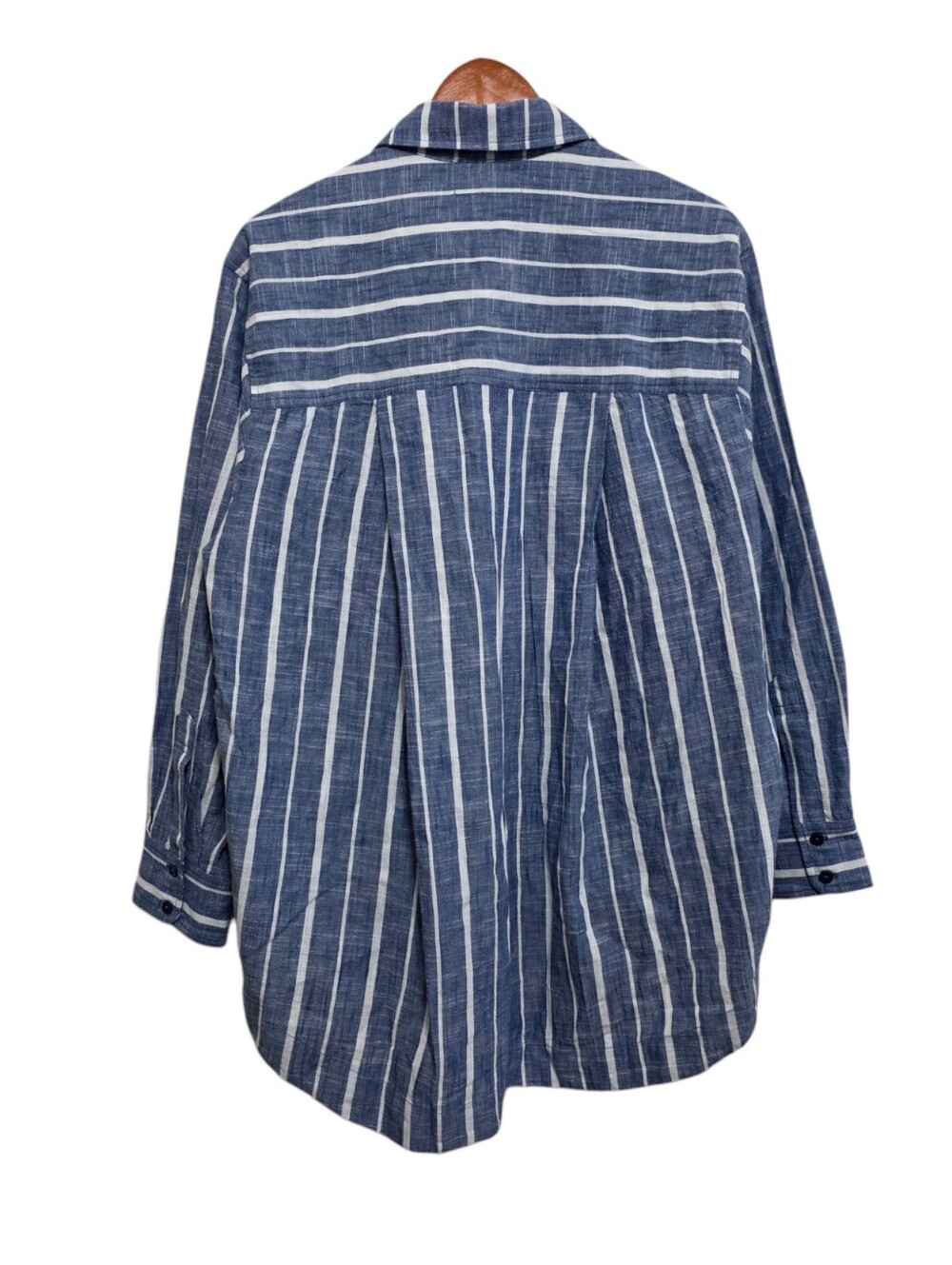 Apiece Apart Flowe Pocket Button Up Shirt in Chambray Blue Size Small - Picture 4 of 5